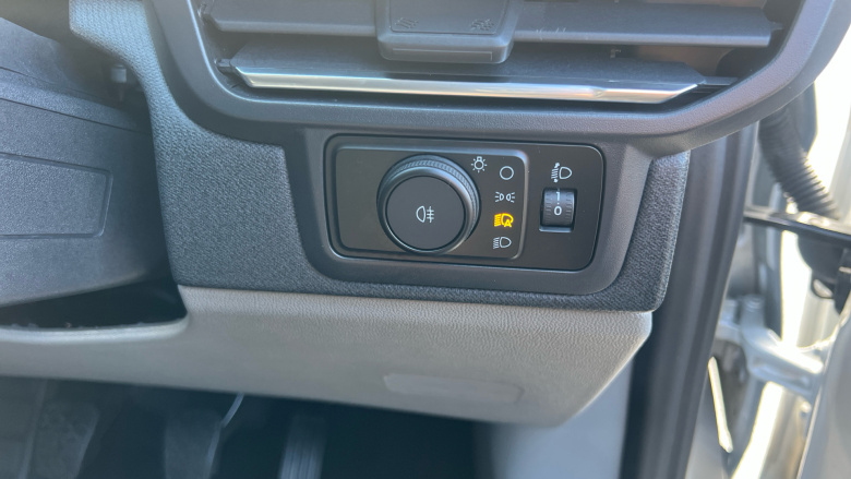 Ford Tourneo Custom 320 L2 Diesel Fwd 2.0 EcoBlue 136ps H1 Titanium 8 seater